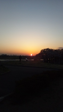 登戸ニヶ領せせらぎ館 日の出