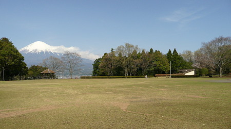 白尾山公園のあそびの広場