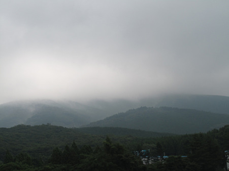 すばしり登山口 富士山は すばしり登山口 富士山は