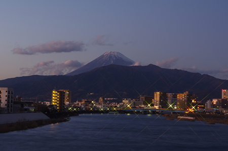 沼津・港大橋からの夜景