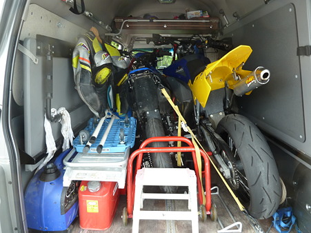 モタード走行会名阪2010 001