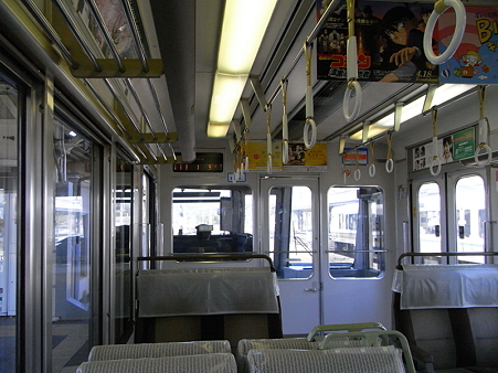 221系の車内(木津→加茂)1