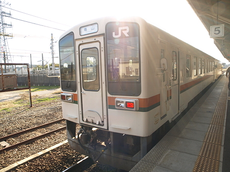 亀山駅2