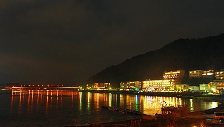 ルートインの前