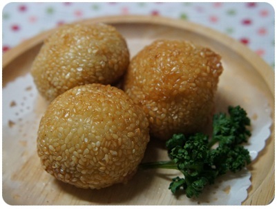 20120414 (餃子の王将)胡麻団子