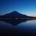 夕暮れに映える富士